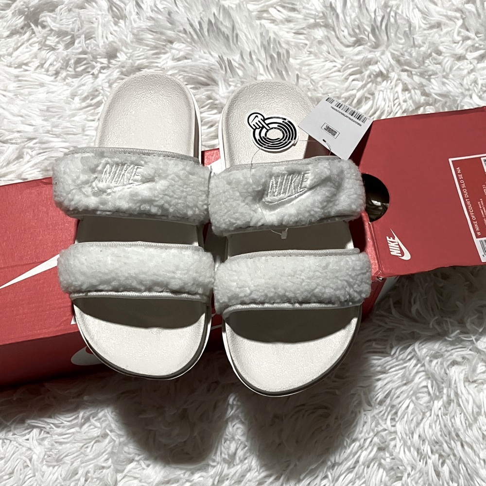 Nike Kids Fluffy White Slippers